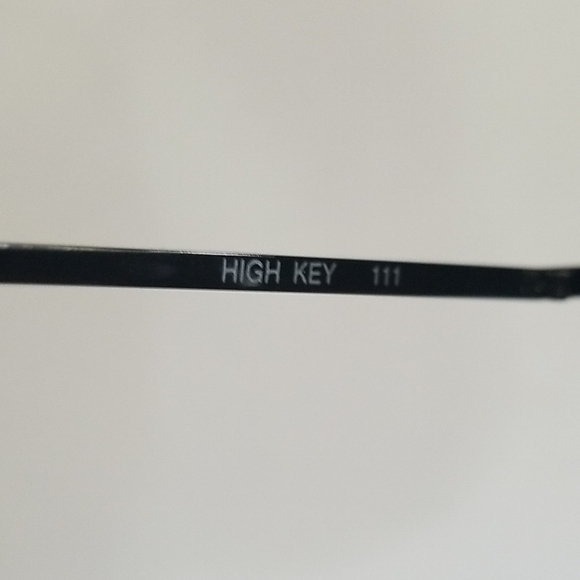 Quay Australia × Desi Perkins High Key Black Aviator Sunglasses - Picture 5 of 14